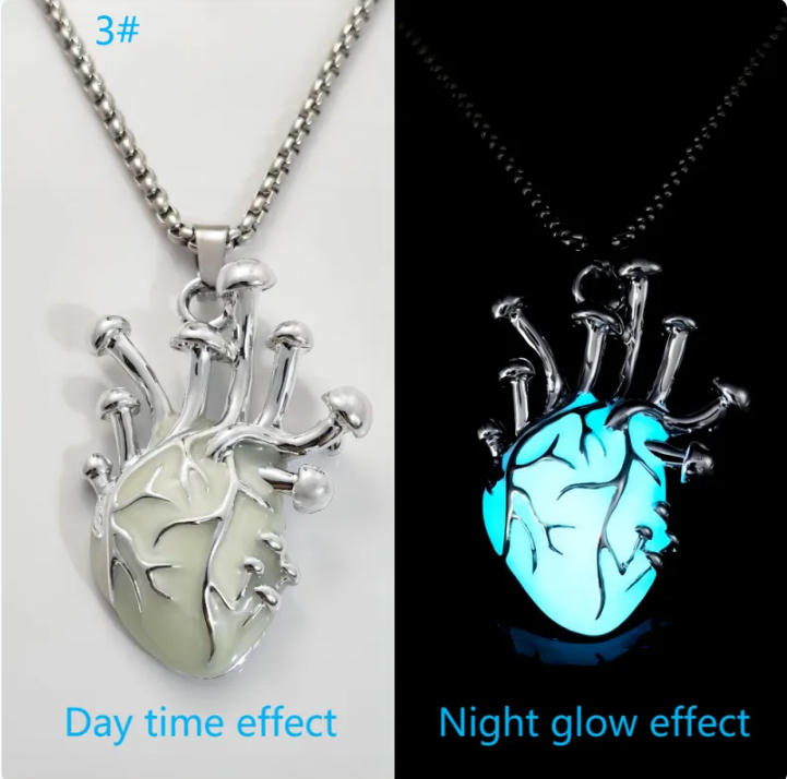 Luminous Anatomical Heart Pendant Necklace — Glow in the Dark