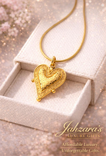 💛 Heart Pendant Necklace