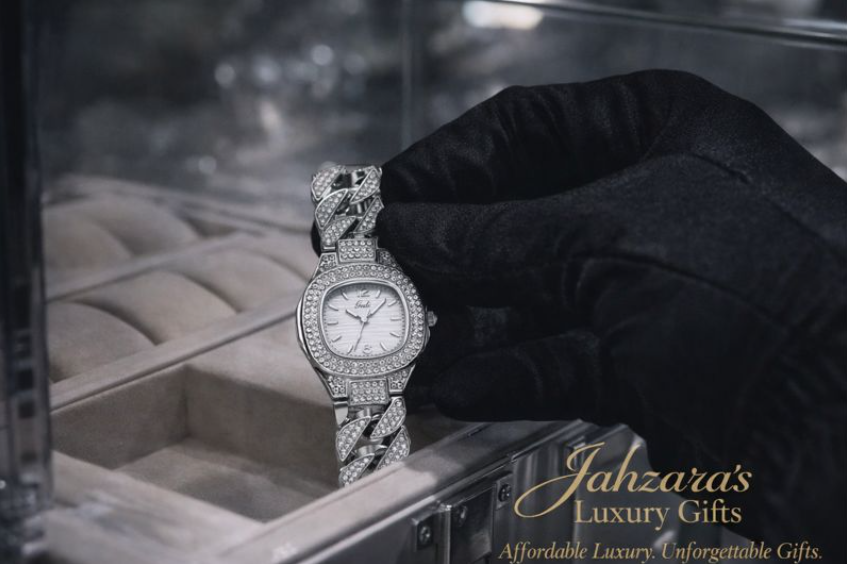 Full Sky Star Luxury Bracelet Watch | Women's Star Dial Quartz Watch