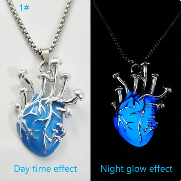 Luminous Anatomical Heart Pendant Necklace — Glow in the Dark